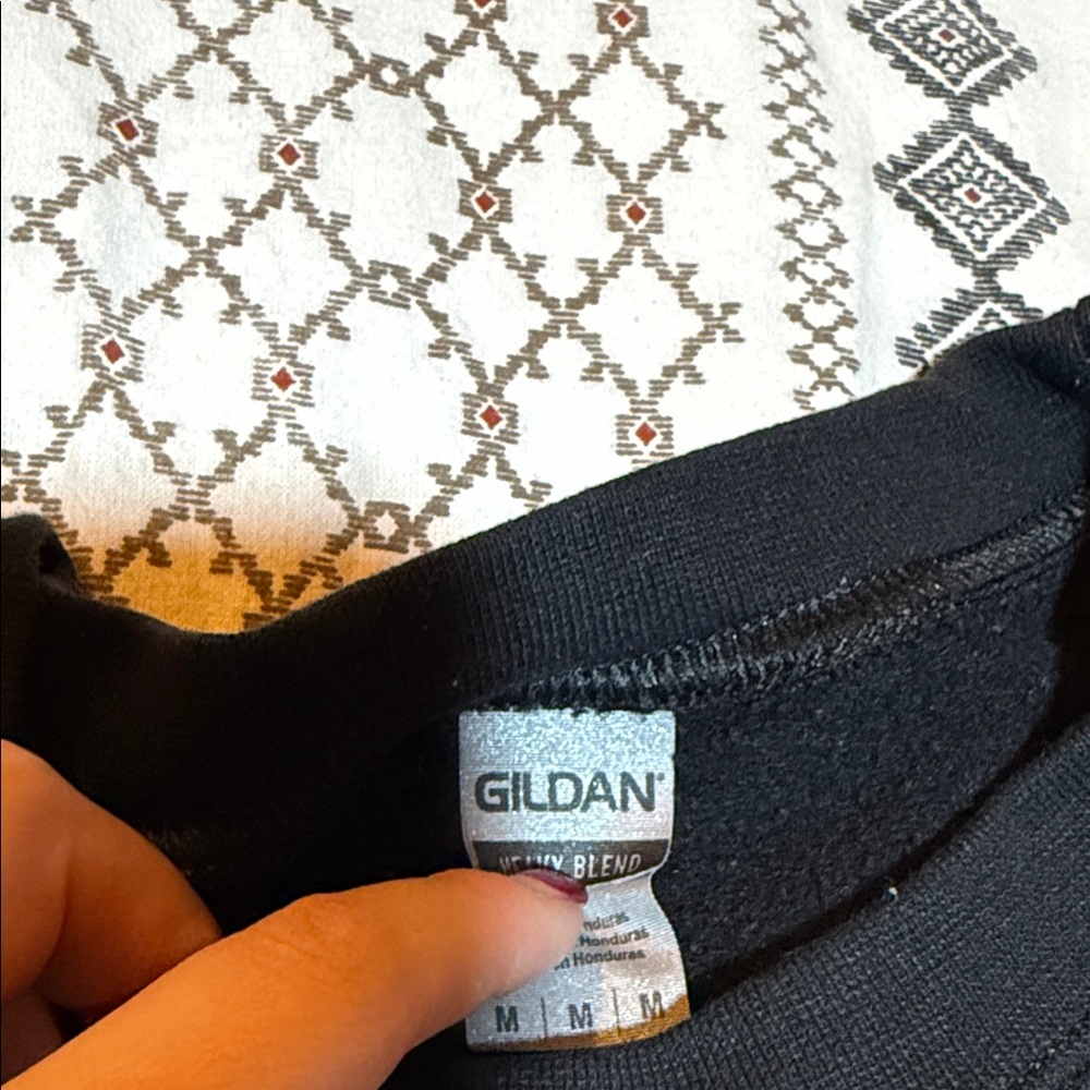 Gildan Georgia Bulldogs Pullover - Picture 2 of 2